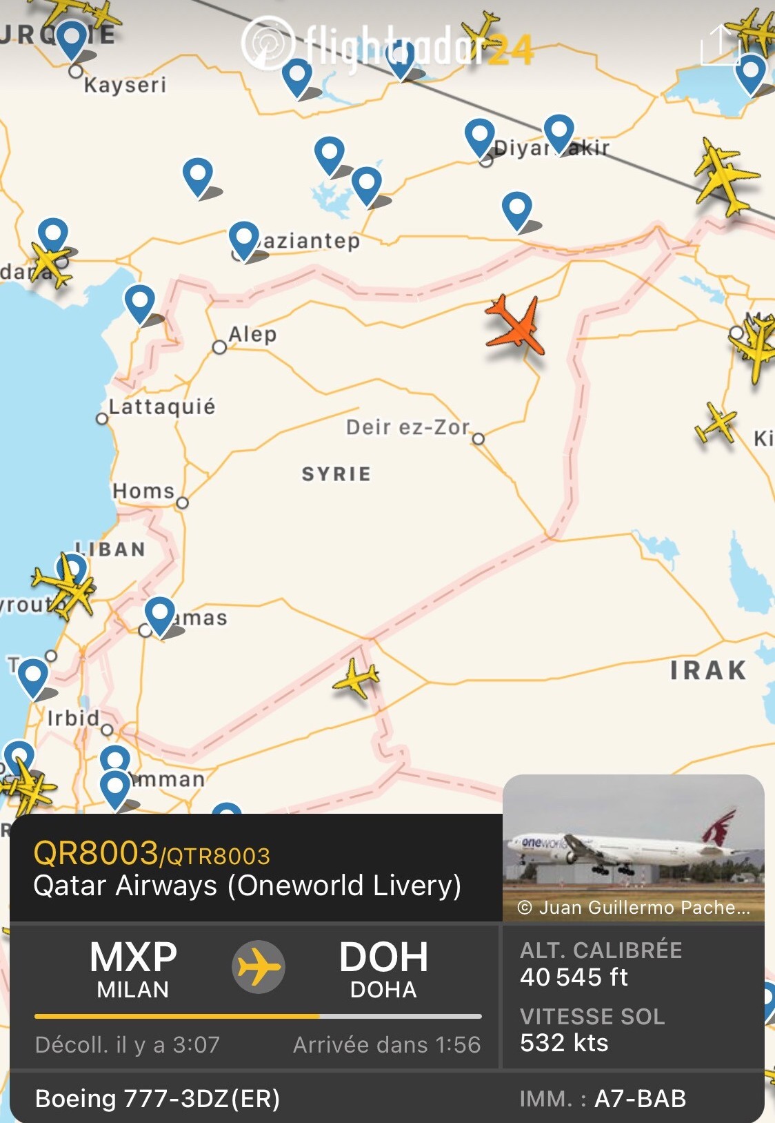 عبور إحدى طائرات الخطوط الجوية القطرية، في 18 كانون الثاني (يناير) الجاري، في الأجواء السورية متّجهةً من ميلان الإيطالية باتجاه الدوحة، نقلاً عن Flightradar24\r\n\r\n